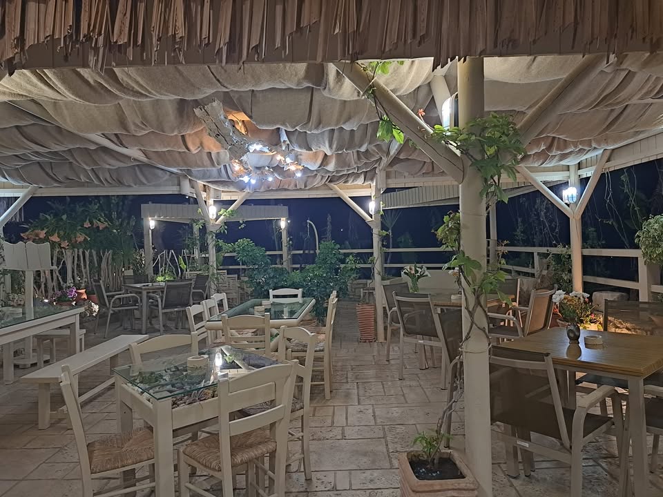 Άτομο για εργασία σε Mini Market-Cafe στην Επισκοπή Λαππαίων