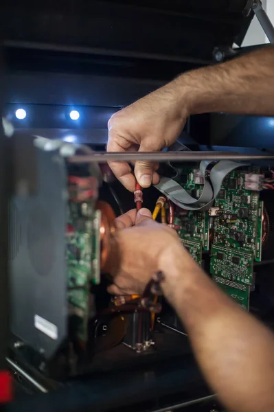 Τεχνικός πεδίου-Βοηθός τεχνικού πεδίου