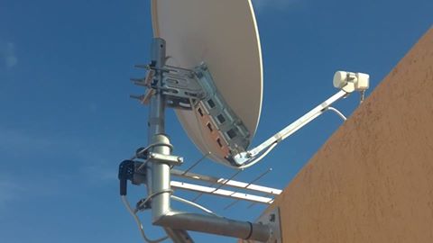 Εγκαταστάτης δορυφορικής τηλεόρασης